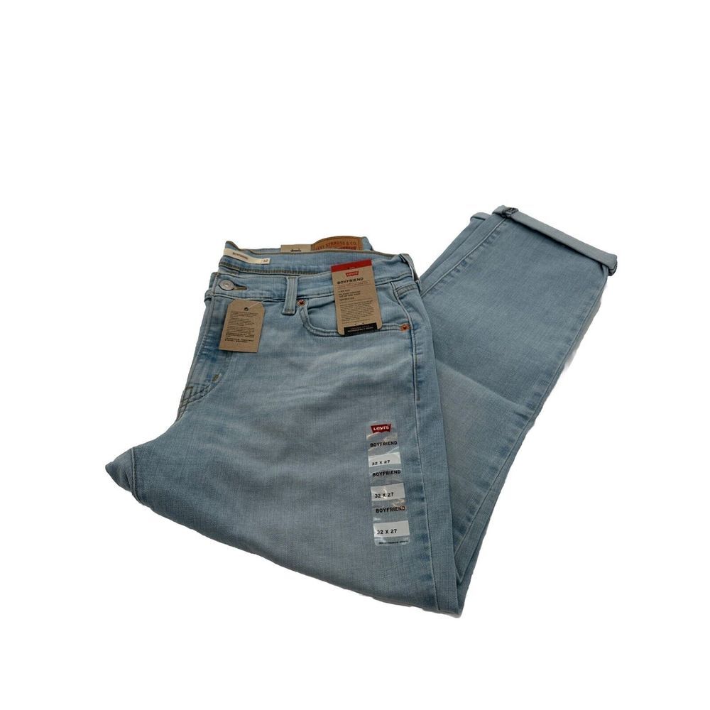 NWT‎ $59 Levi's Women's Boyfriend Mid-Rise Cropped Jeans, Light Blue, 32x27